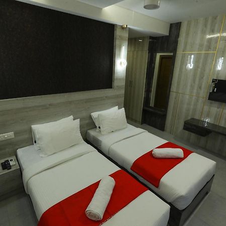 D-Luxe Hotel Kochi المظهر الخارجي الصورة